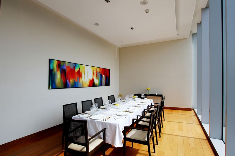 Private dining lounge at Green lantern pizza for celebrations and events